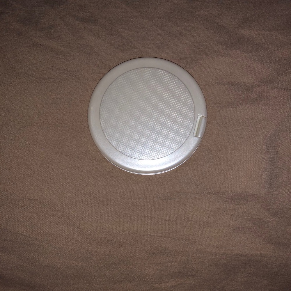 Compact mirror - Picture 3 of 3